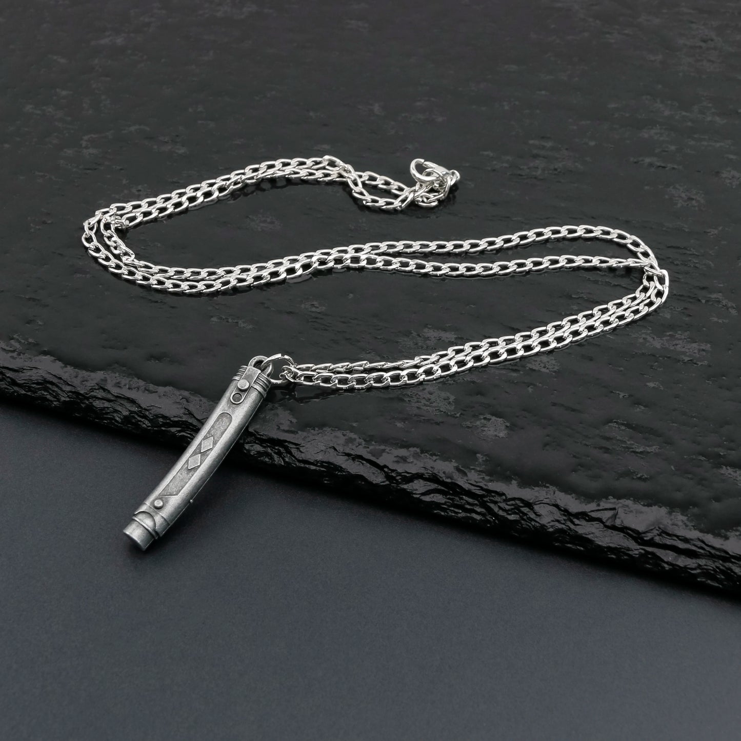 KB Mini Lightsaber NecklaceIs™