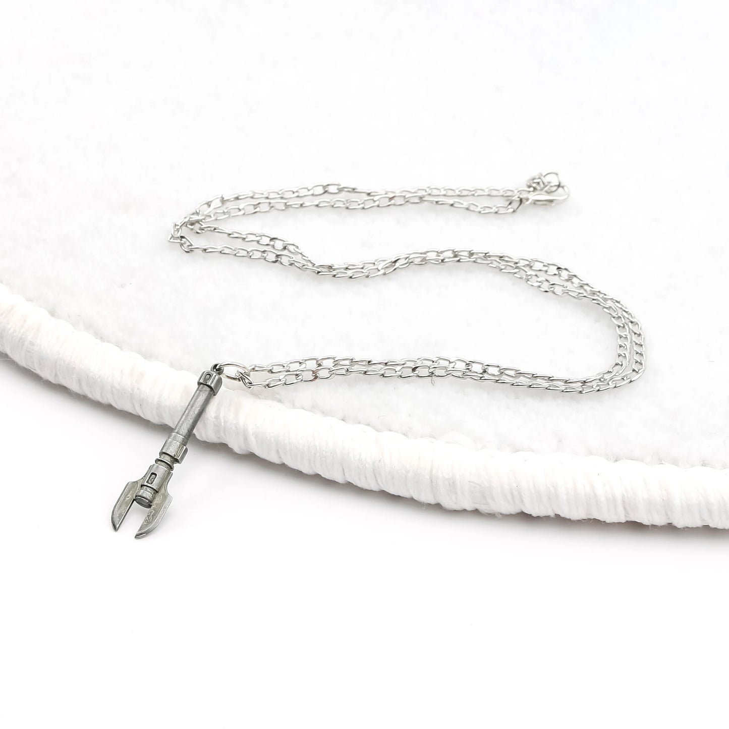 KB Mini Lightsaber NecklaceIs™